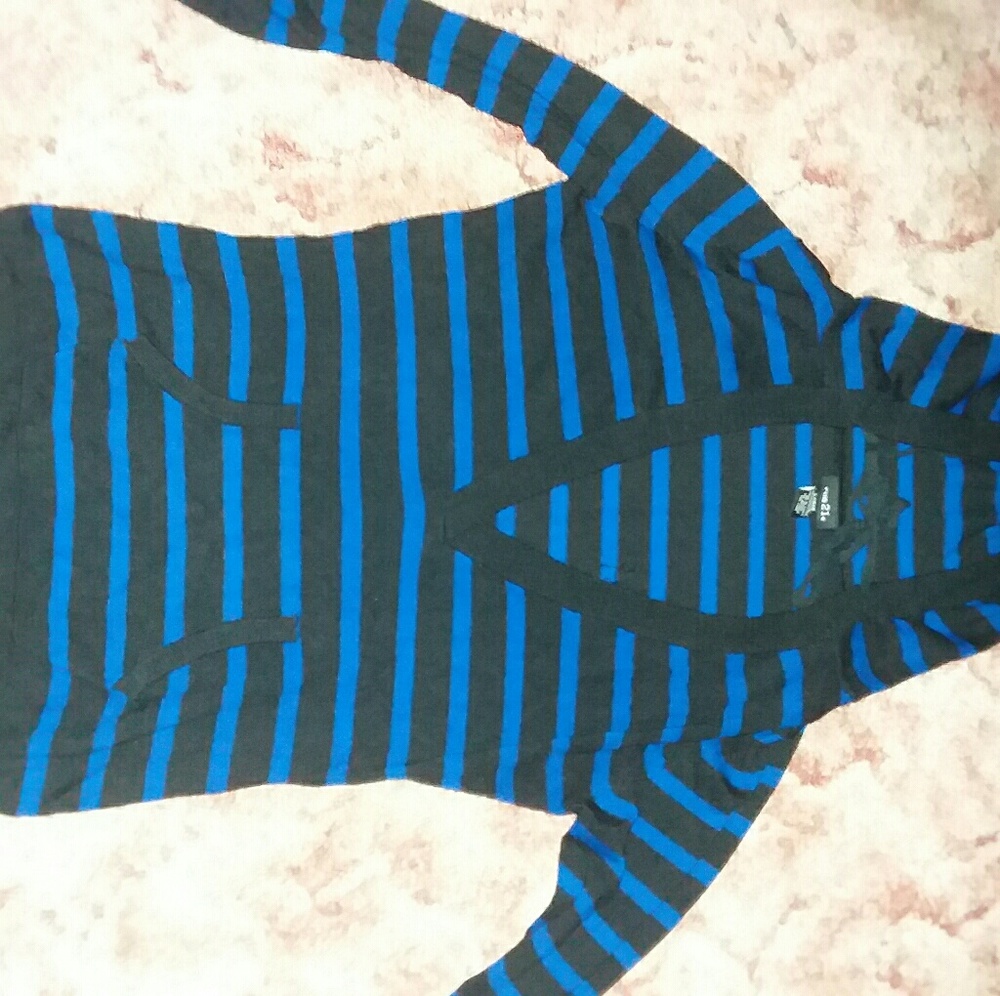 Rue 21 hoodie sweater size large